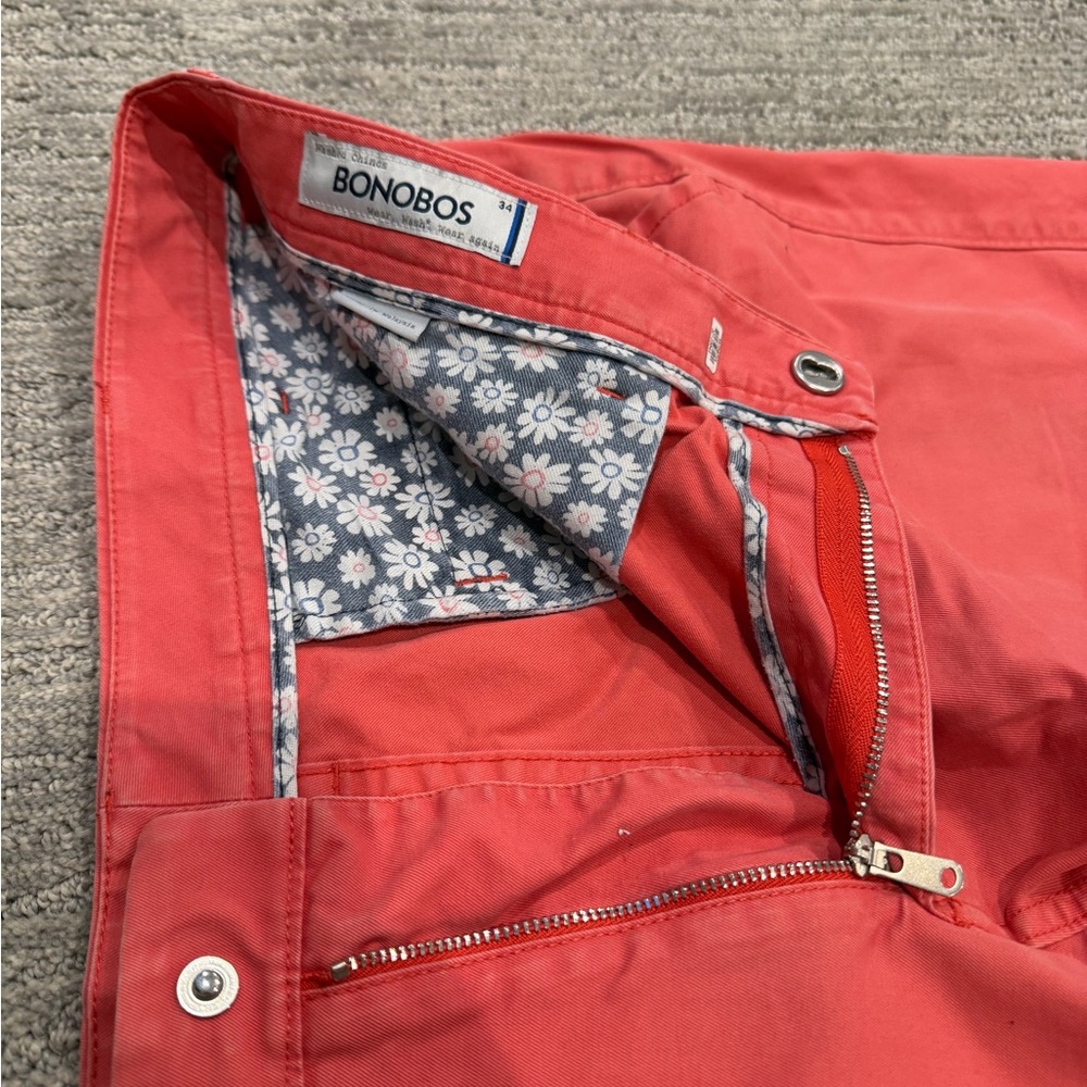 Bonobos 9” Men’s Coral Washed Chino Shorts with Floral Lining - Size 34